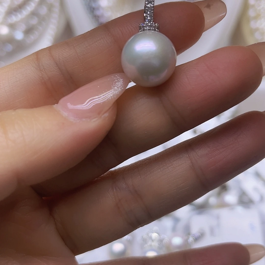 淡水珍珠吊坠或者耳钉未镶嵌