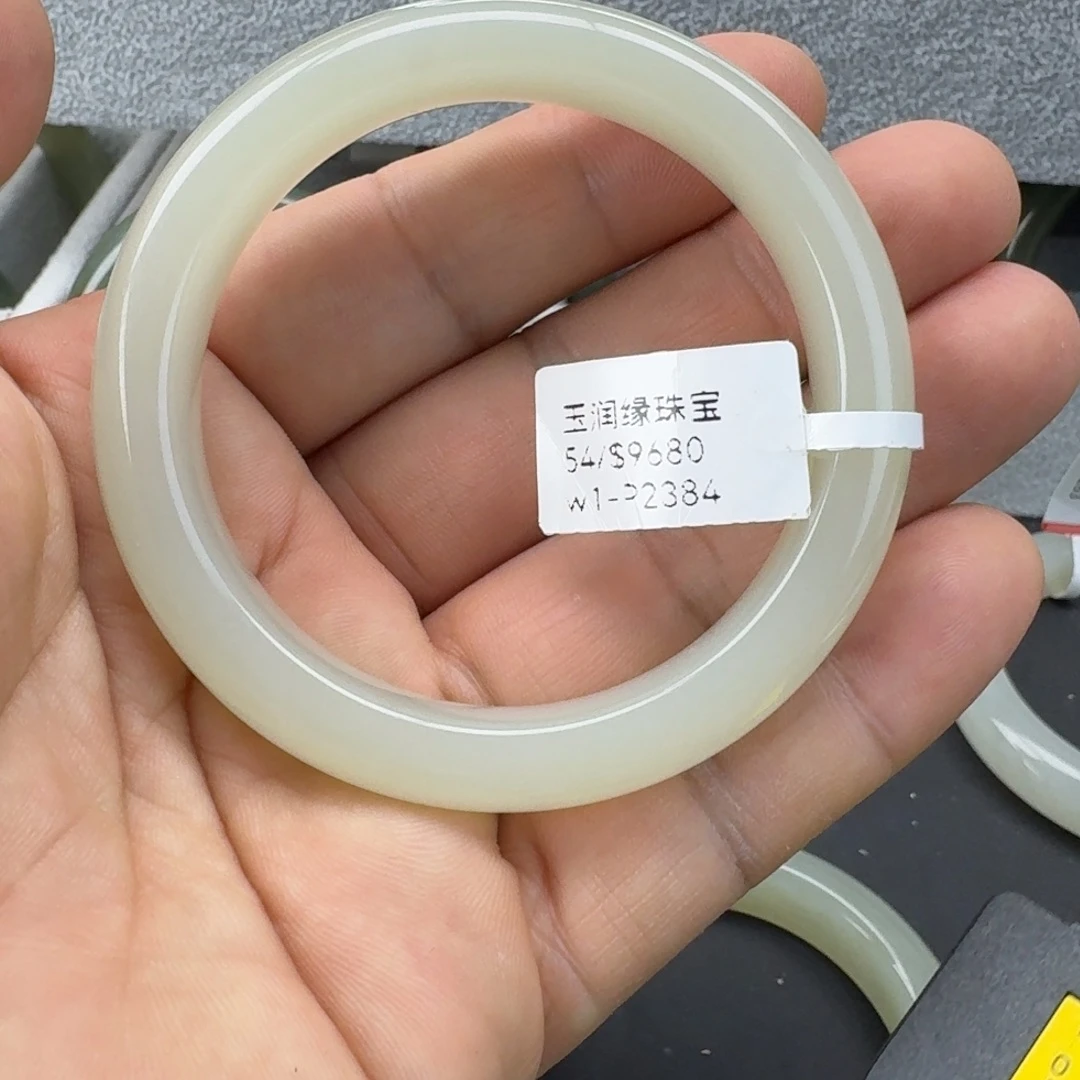 和田玉（糖玉）手镯未镶嵌