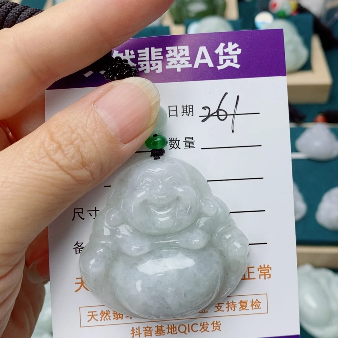 翡翠未镶嵌颈饰佛公