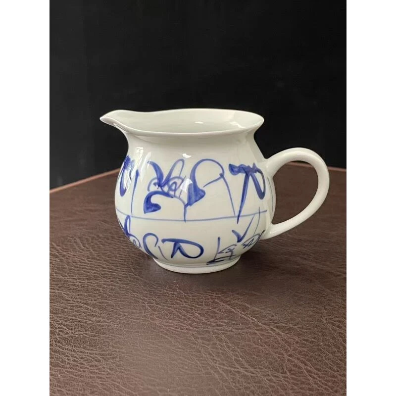 景德镇青花釉下彩手绘刀字纹老茶花公道杯分茶壶