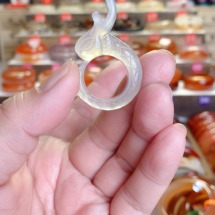 玛瑙/玉髓手镯未镶嵌朋*