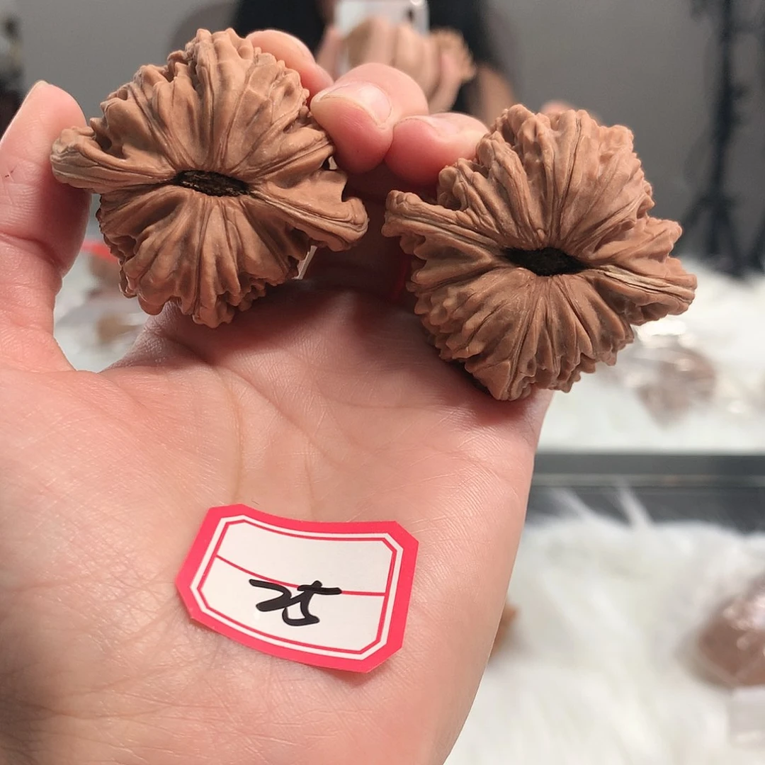 【闪购商品】文玩核桃吊坠四座楼 48尺