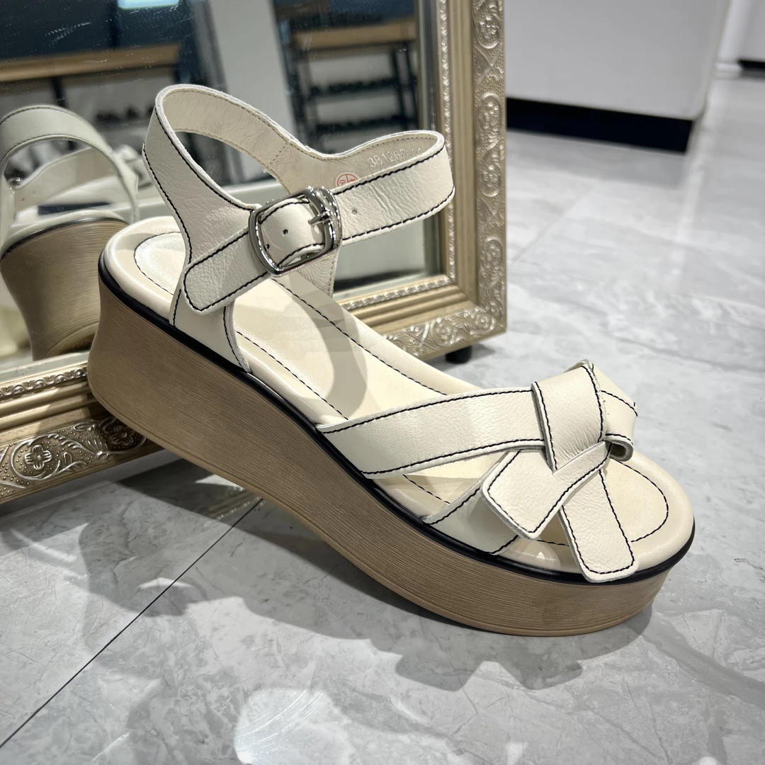 露趾凉鞋厚底松糕一字扣休闲百搭时尚潮流女鞋38126