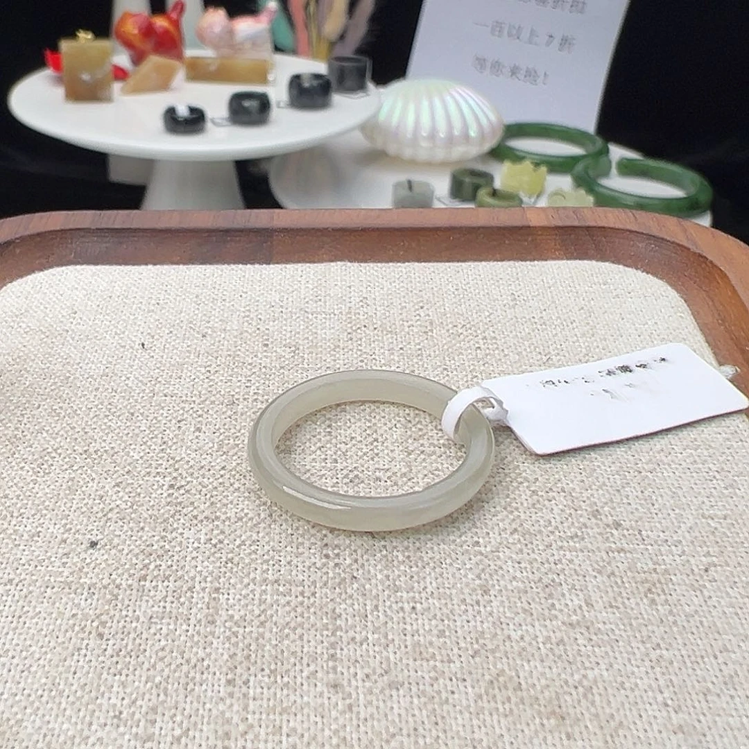 和田玉（糖玉）未镶嵌戒指T 12 晴水小细条18.9不退换