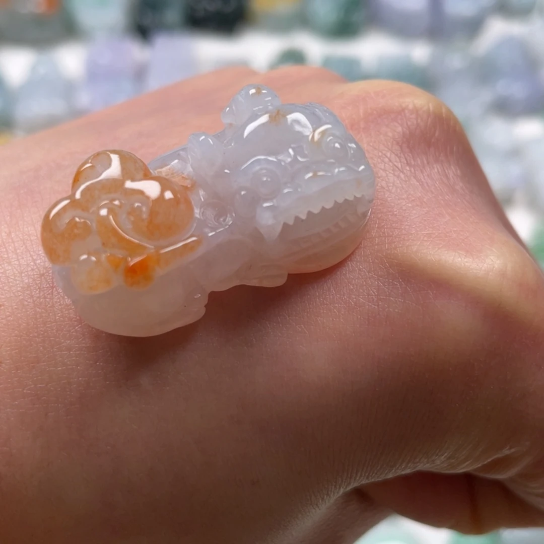 翡翠吊坠(赠链)未镶嵌