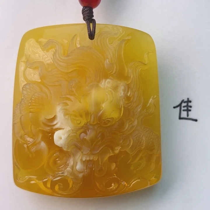 未镶嵌琥珀珠宝奇石