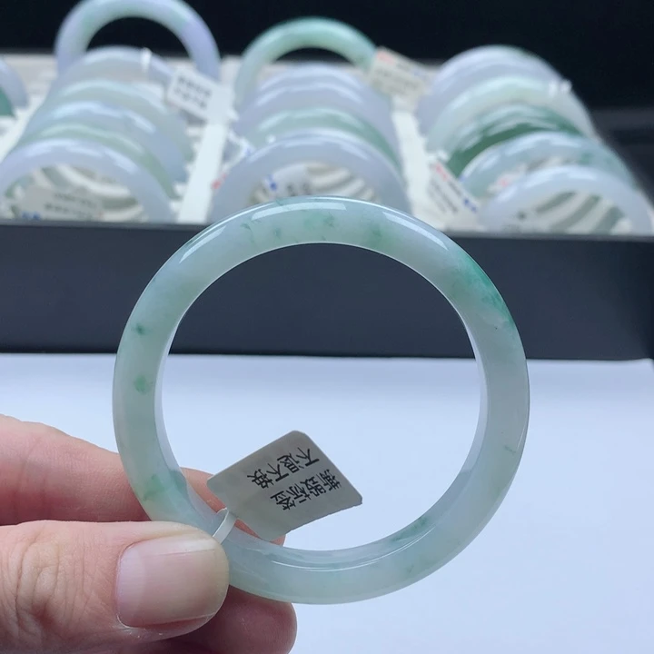 翡翠未镶嵌手镯55圈