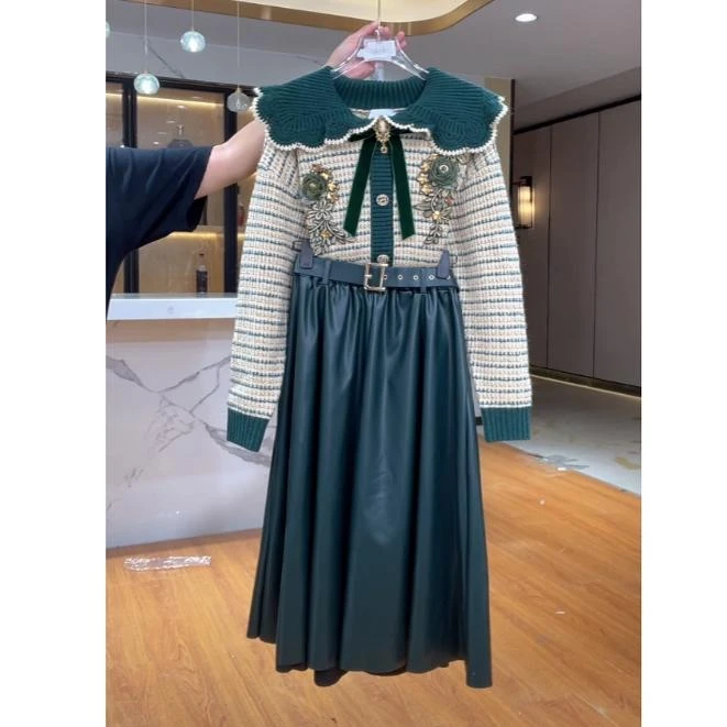 芙娜妮轻奢秋冬新款小众设计衬衫气质显瘦名媛女装两件套F2432108