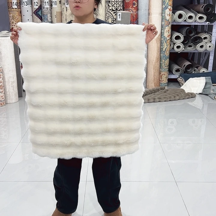 混纺尺寸误差正负1-3厘米70*80白色泡泡球麂皮绒仿兔毛微瑕特价