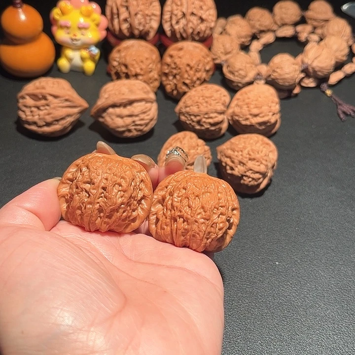 吊坠文玩核桃血麒麟