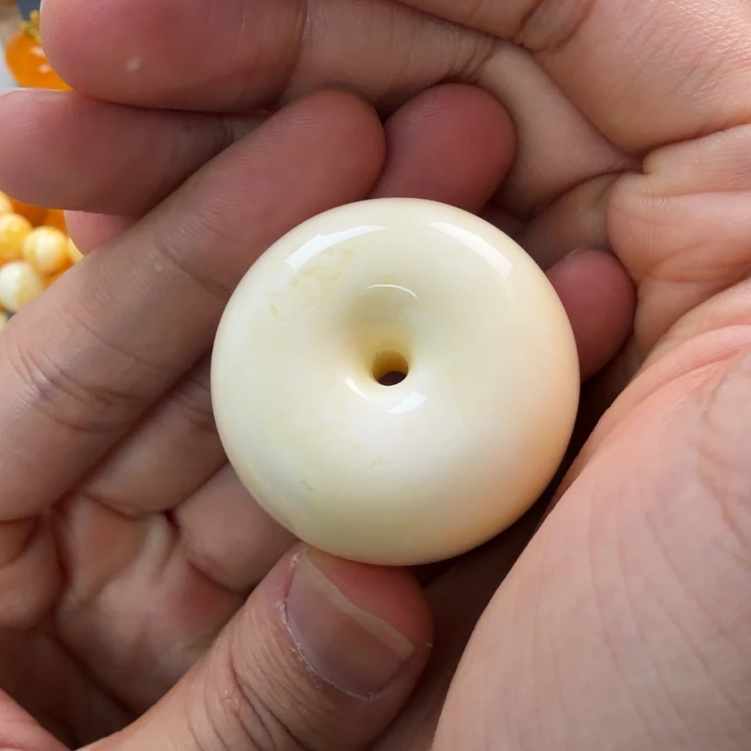 琥珀未镶嵌珠宝奇石20g