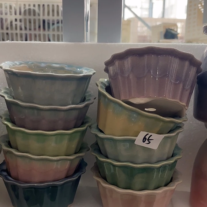 红陶发2个，内10外13cm