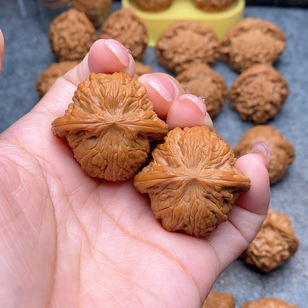 文玩核桃把件精品小手捻磨盘36全品