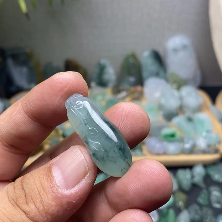 颈饰未镶嵌翡翠瓜