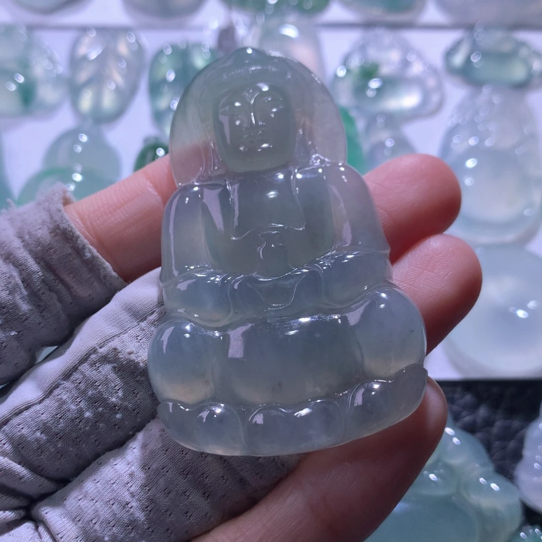 翡翠未镶嵌颈饰观音