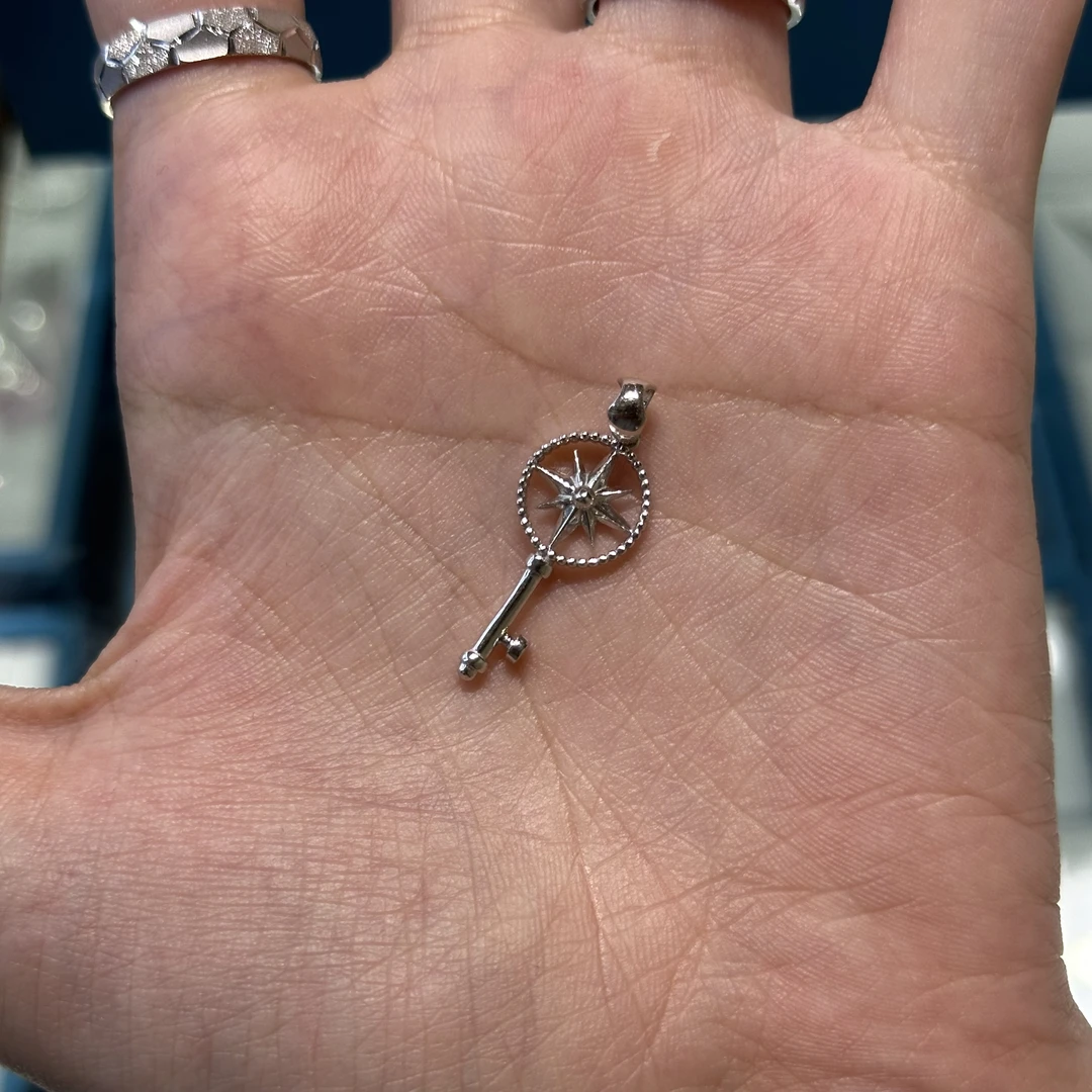 pt950钥匙吊坠铂金
