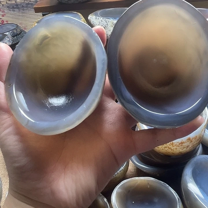 苍**豹天然玛瑙原石碗