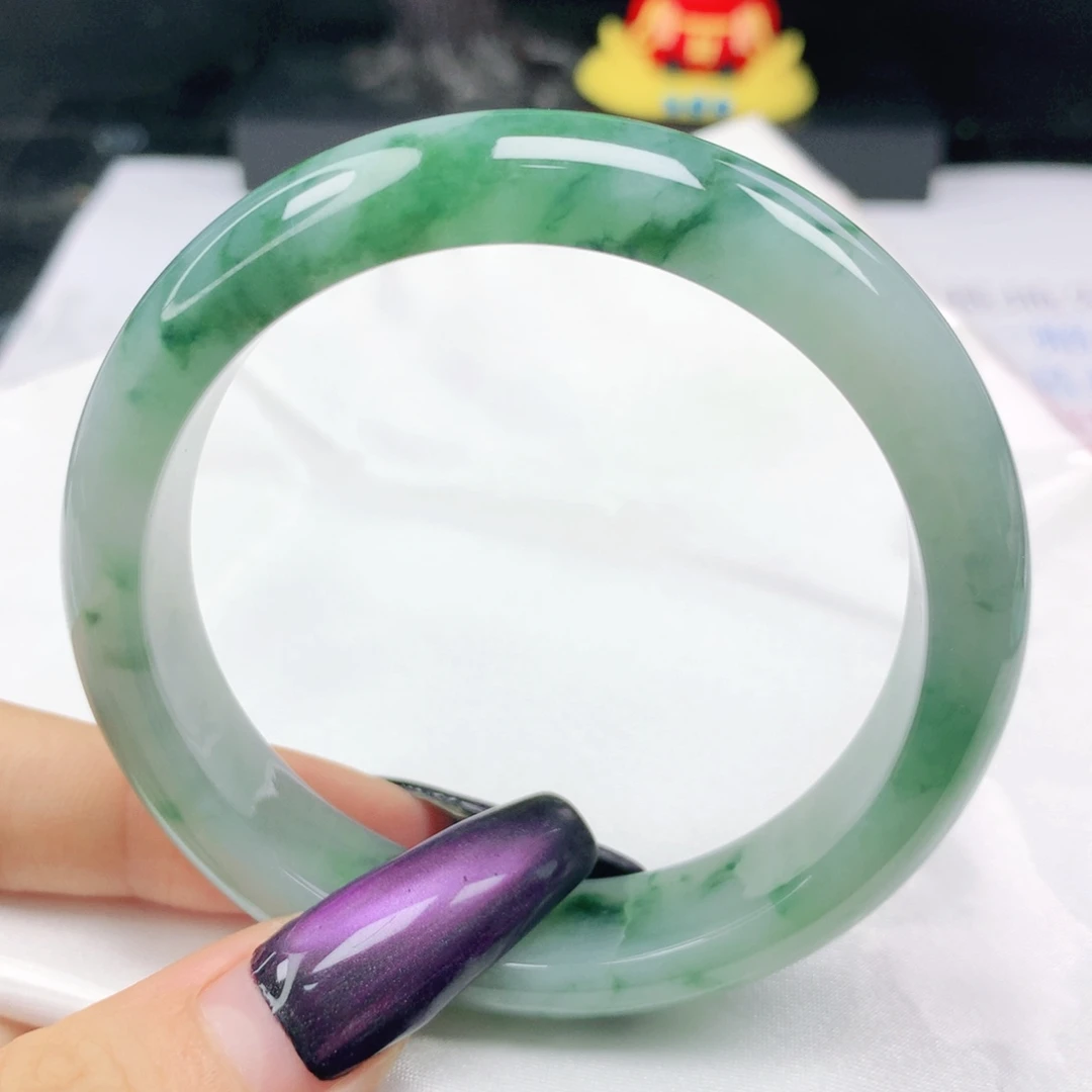 翡翠未镶嵌手镯翡翠56.2胶润飘花正圈