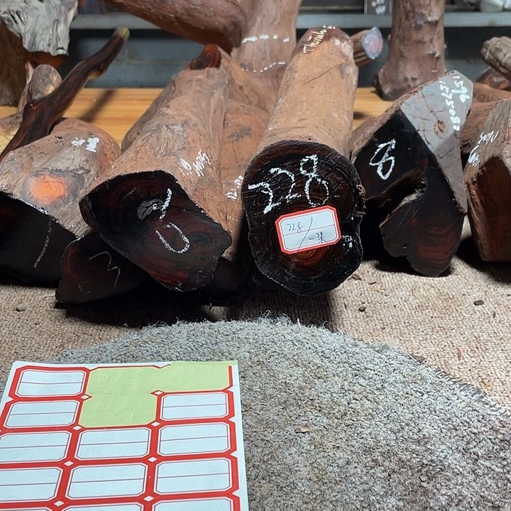 交趾黄檀（大红酸枝）壹**过