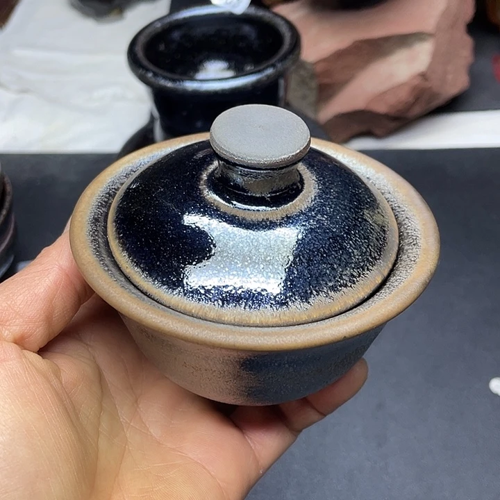 茶盏柴烧两才黑底银滴盖碗