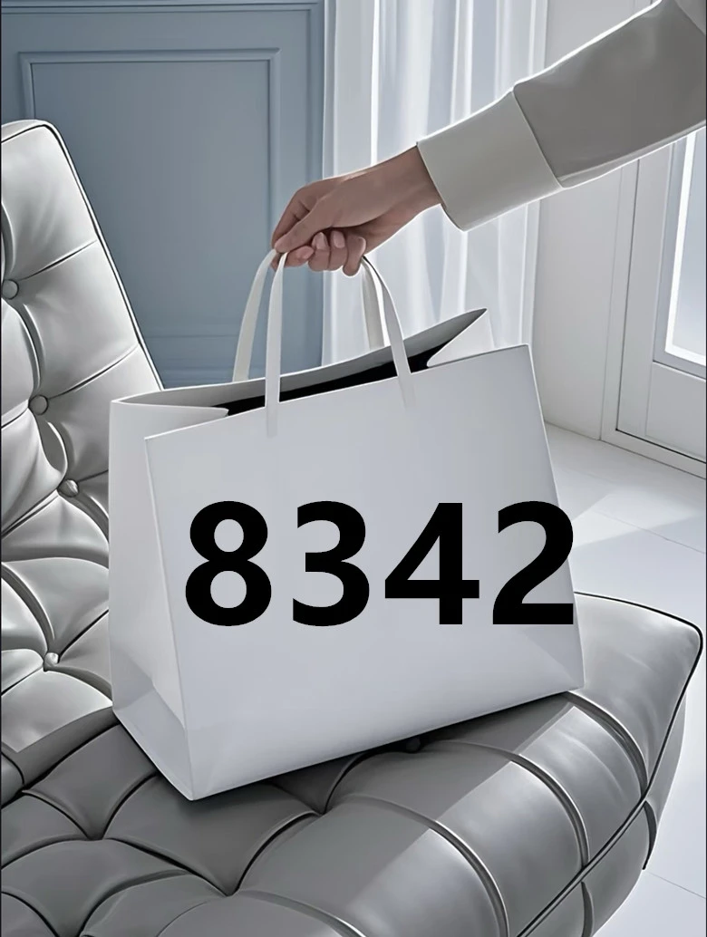 【8342】新款单肩斜挎笔筒包琪