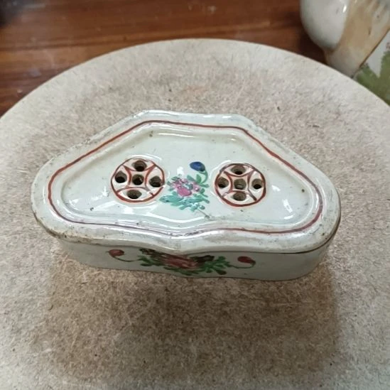 瓷片粉彩陶瓷摆件粉彩陶瓷摆件粉彩