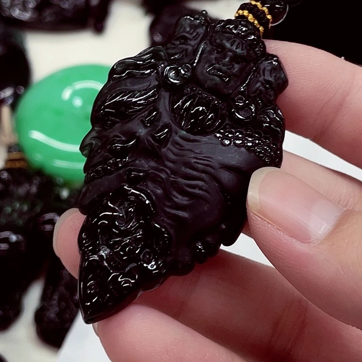 翡翠未镶嵌颈饰先鉴后发一物一证
