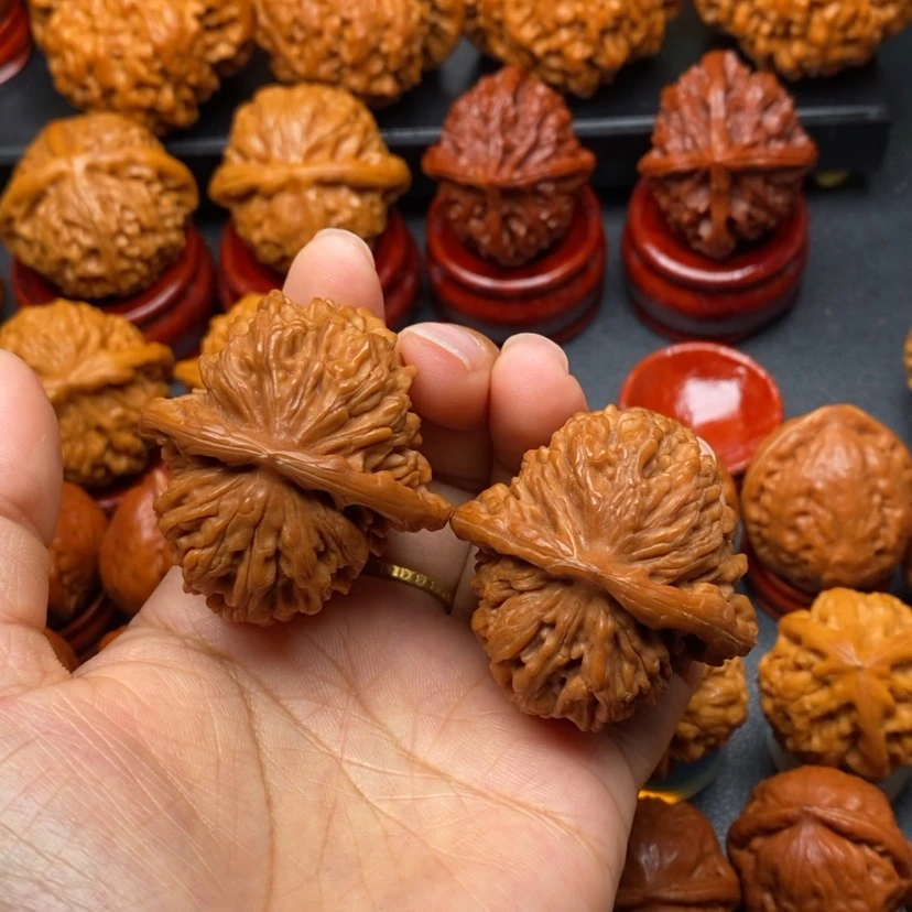 【闪购商品】文玩核桃把件42篓子