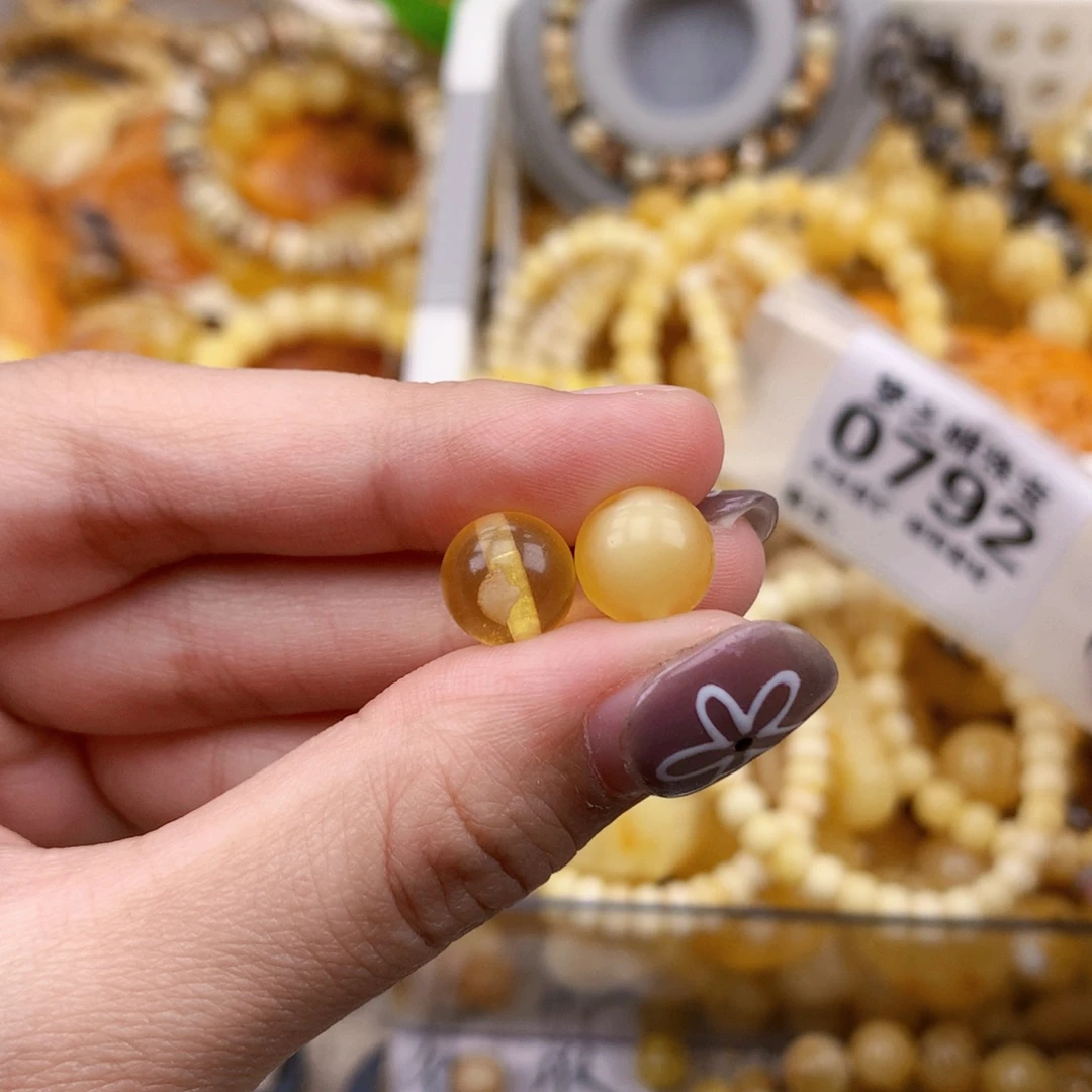 琥珀未镶嵌珠宝奇石9.5