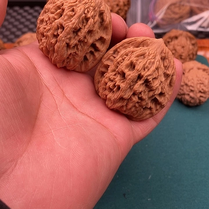 猴头核桃吊坠麦穗虎头