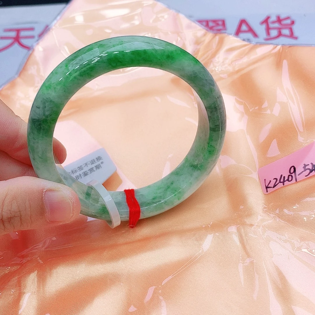 翡翠未镶嵌手镯我