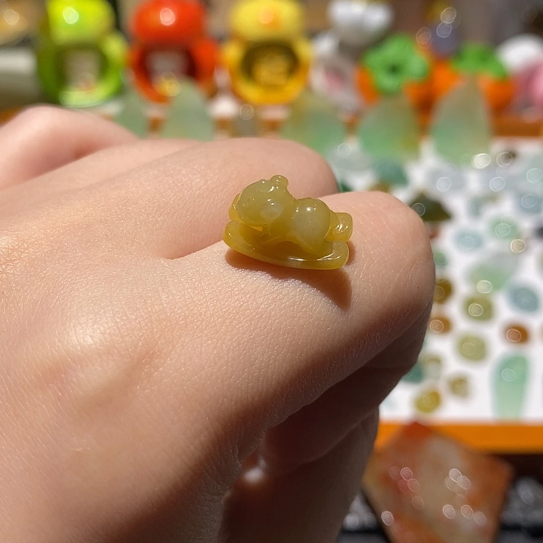 颈饰未镶嵌翡翠木马