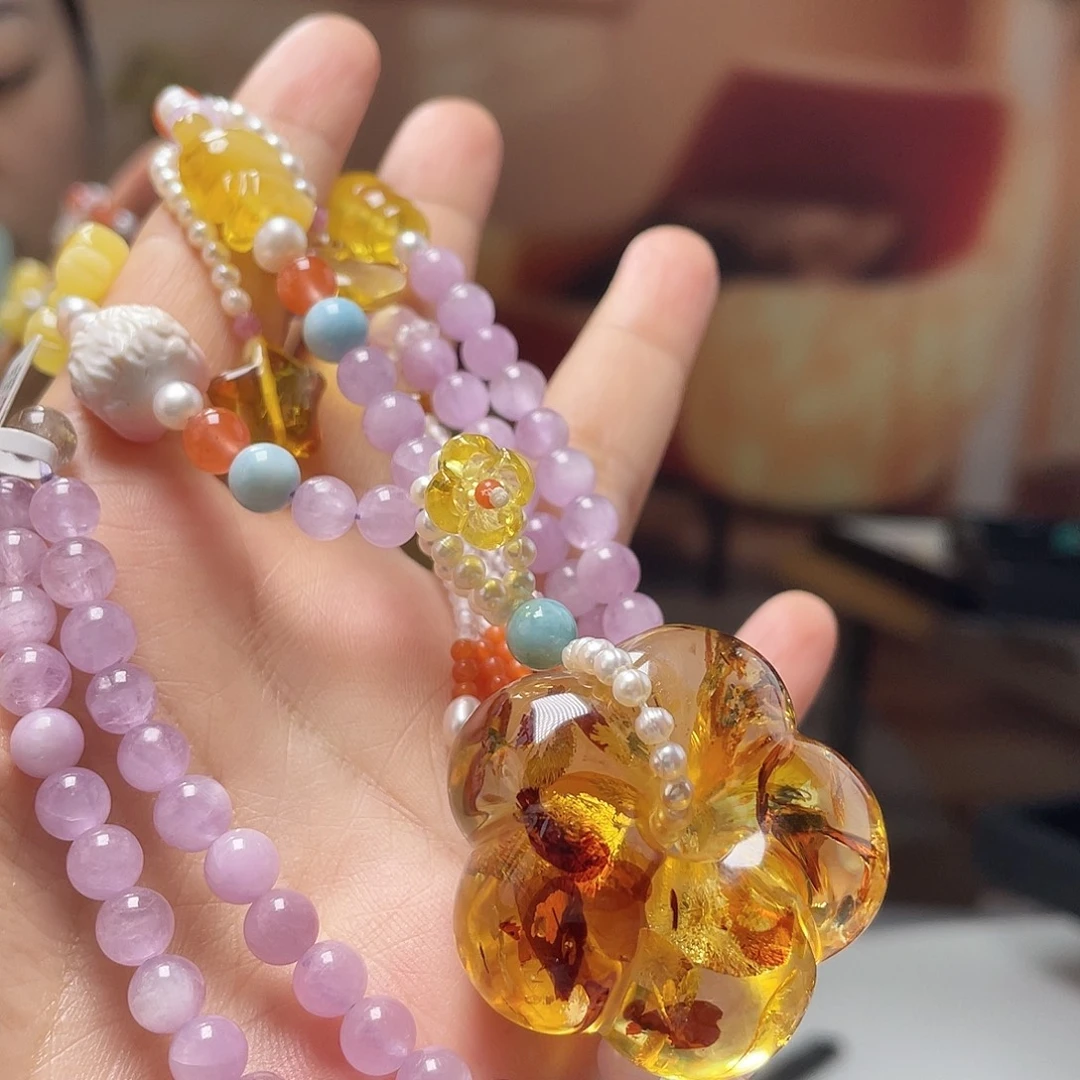 琥珀未镶嵌裸石吊坠