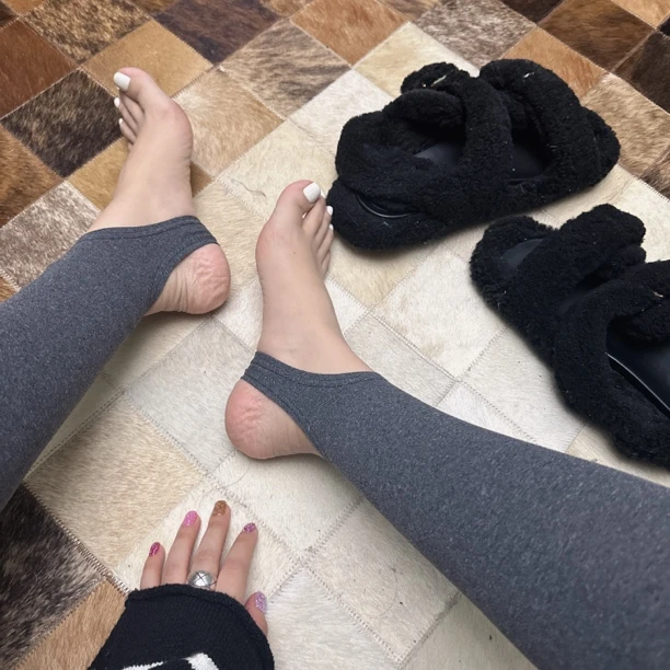 一字裆脚踩款天鹅绒净版打底连裤袜百搭高级轻奢品质ins设计师