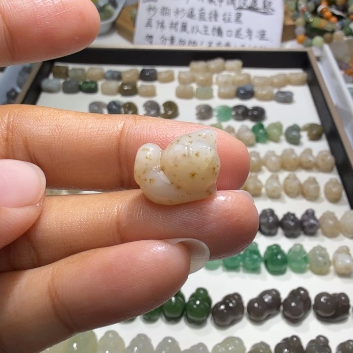 Y***w和田玉未镶嵌珠宝奇石