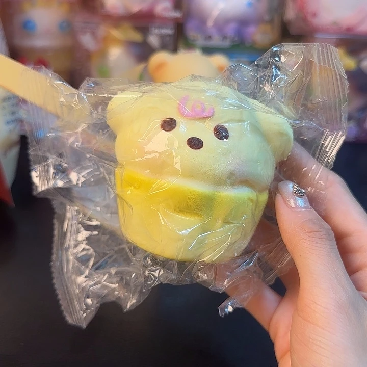 J 凝雪小狗纸杯蛋糕 全新 罅隙无售后