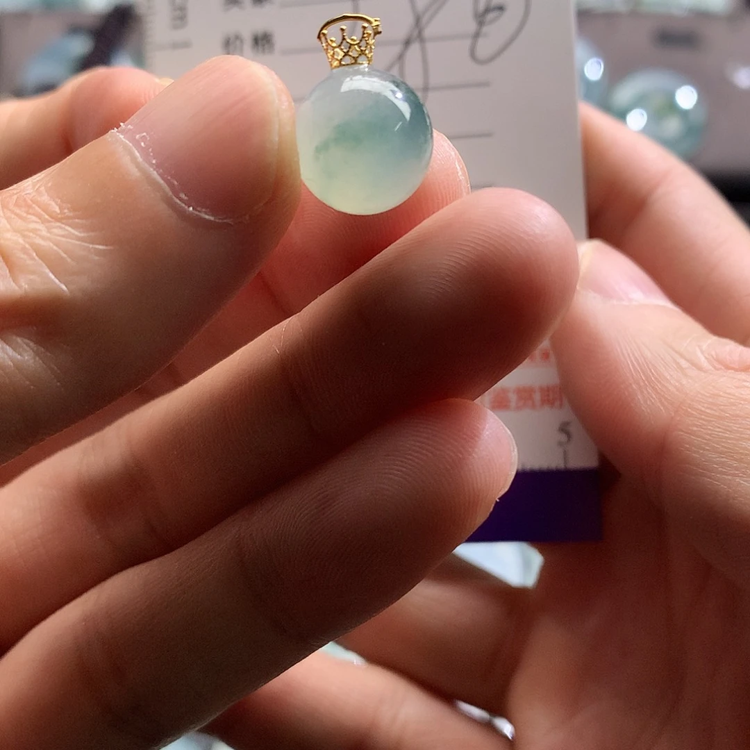 翡翠未镶嵌颈饰吊坠