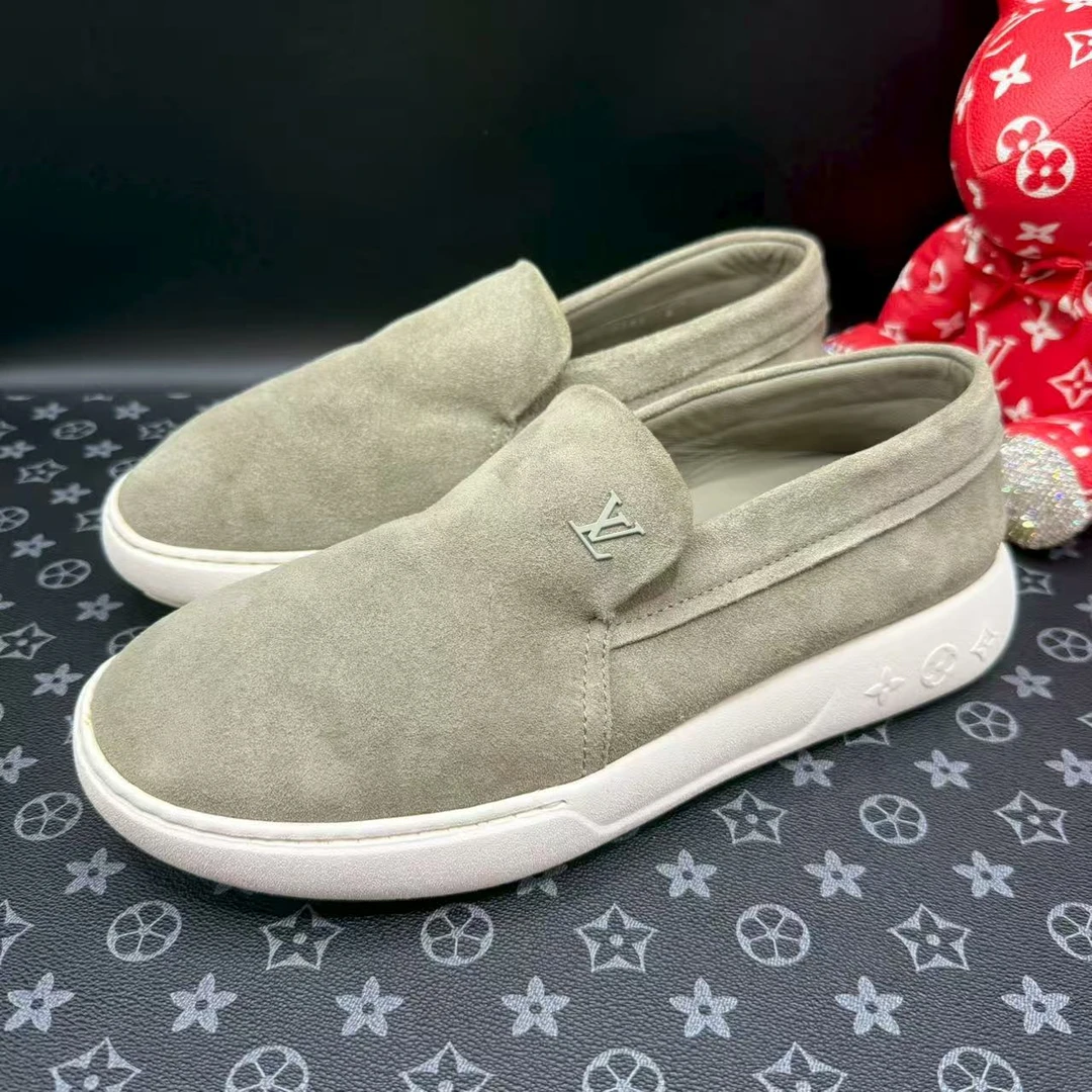 95新 LouisVuitton/路易威登 灰色麂皮休闲时尚舒适一脚蹬ddm2824