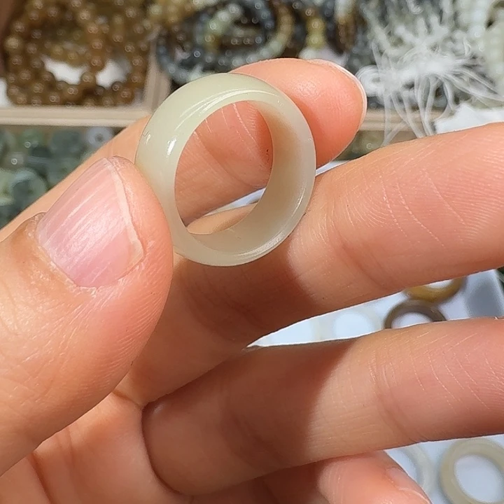 景***花和田玉未镶嵌戒指16内径24