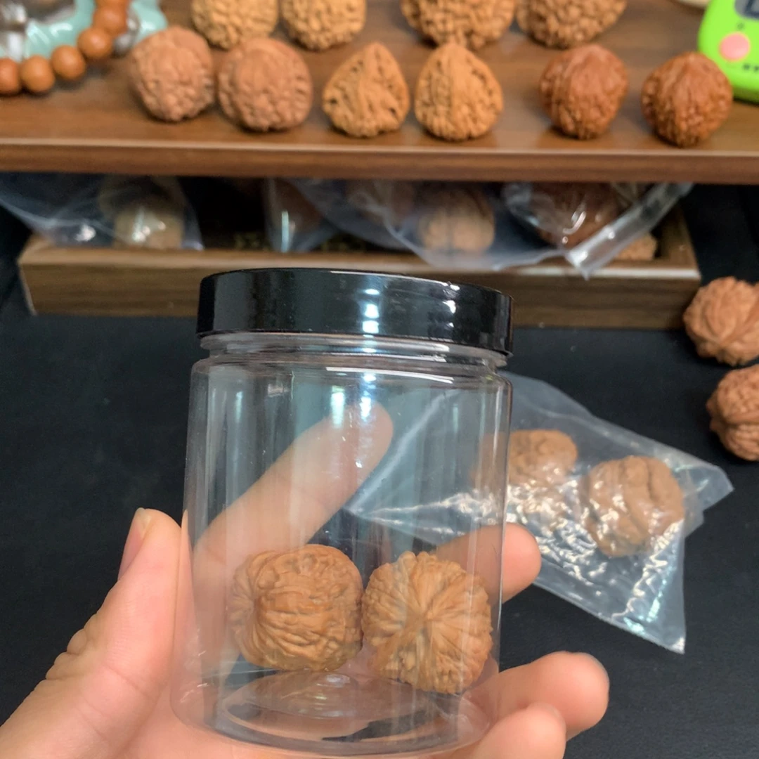 爱****文玩核桃把件小红