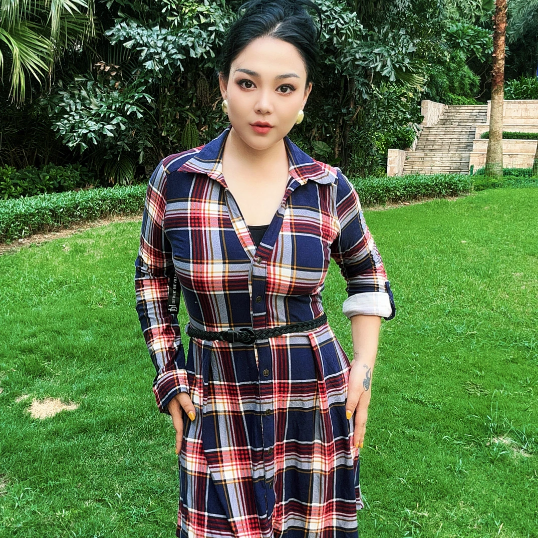 秋季女士韩系格纹印花长袖时尚洋气遮肉A字连衣裙
