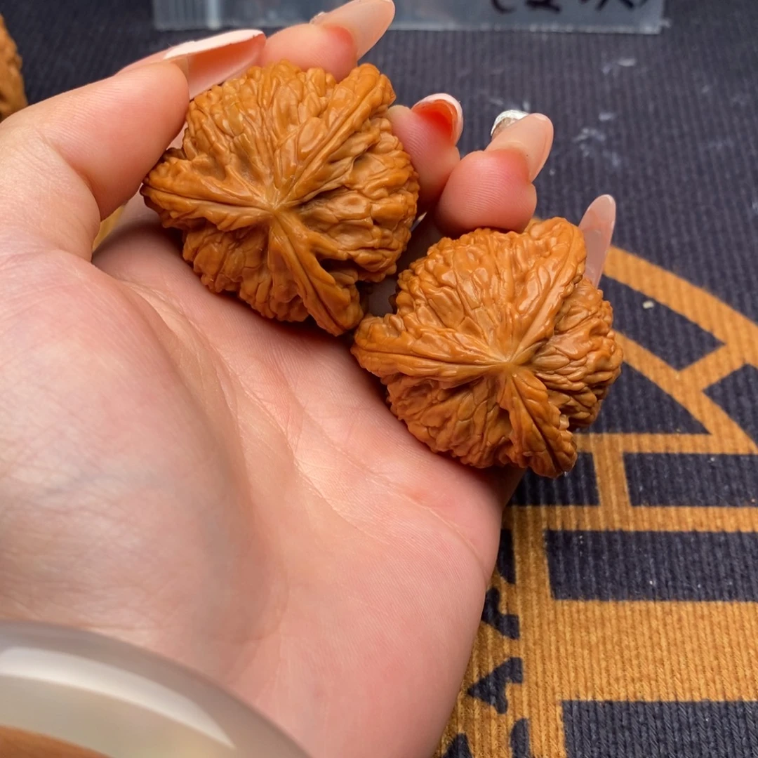 渔***限吊坠文玩核桃白狮子