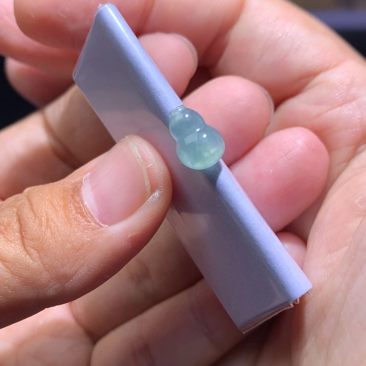 L***蓝定制翡翠未镶嵌我