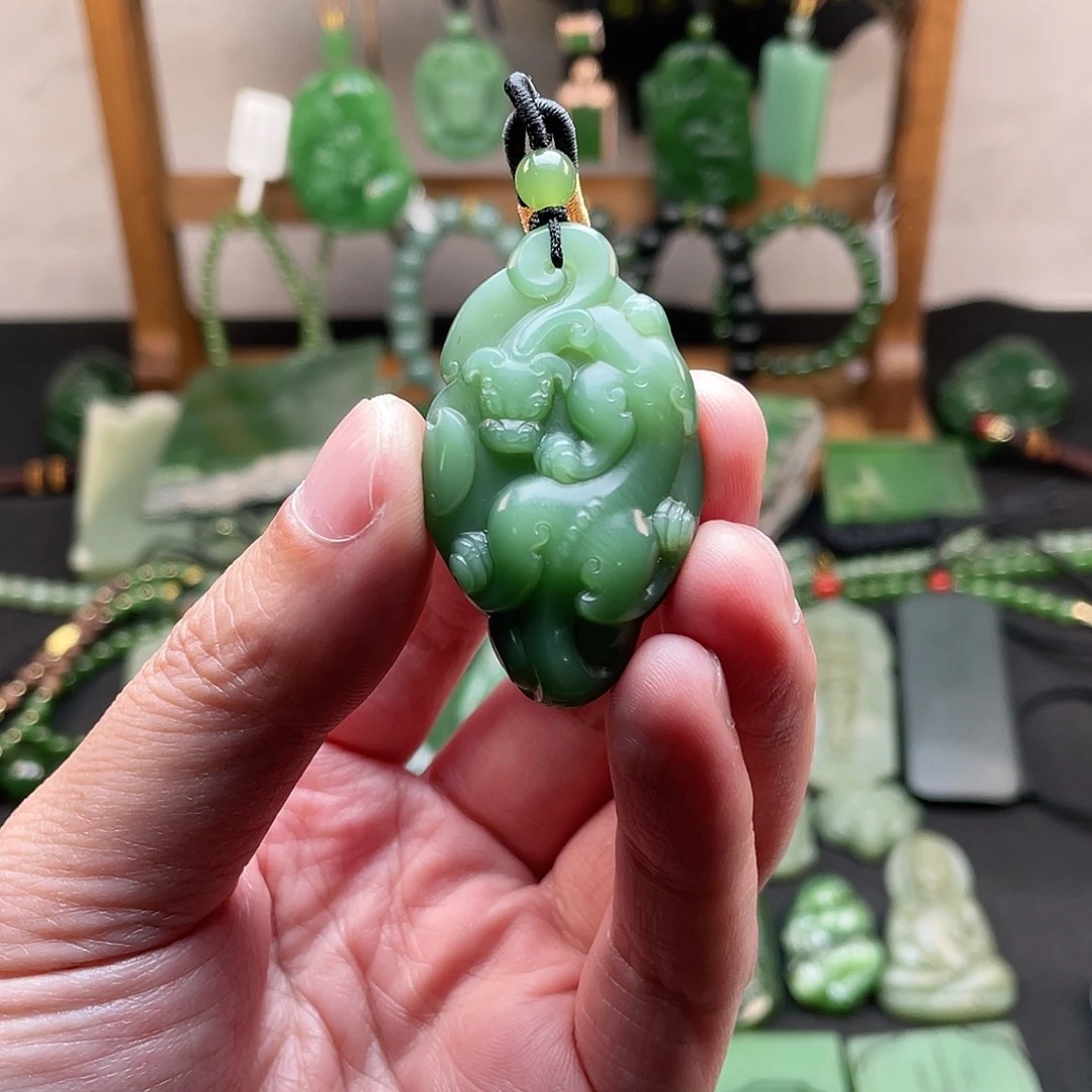 -***-和田玉（碧玉）未镶嵌颈饰