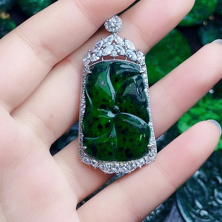 翡翠银S925镶嵌颈饰多样性