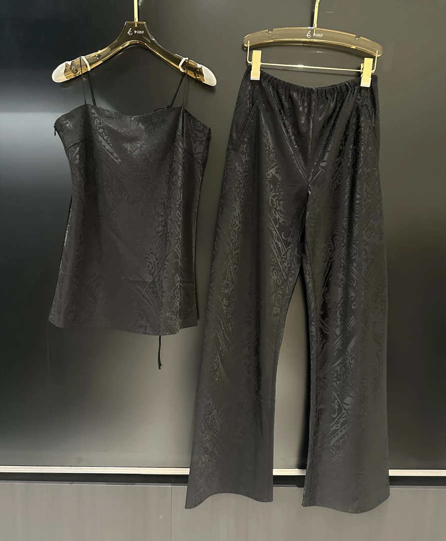 VIKTORIACHAN印花暗纹吊带套装