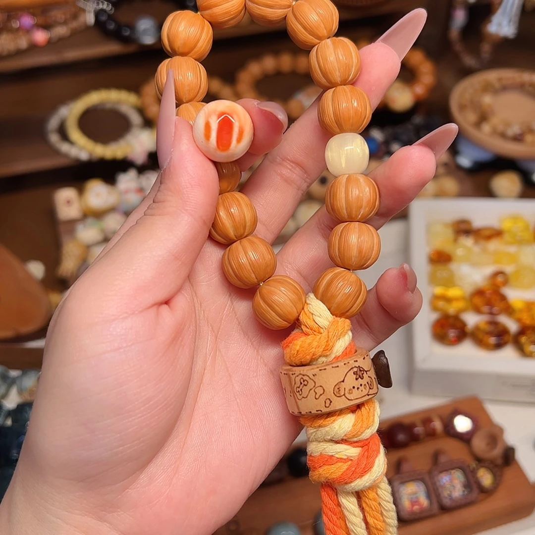 吊坠库克搭配卷卷酥手持