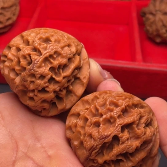 文玩核桃把件秦岭山脉核桃