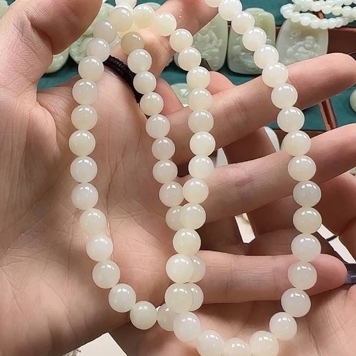 和田玉（糖玉）未镶嵌颈饰