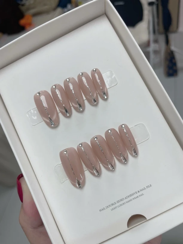 【虾线穿戴甲】短杏仁穿戴甲冰透裸色高级新婚甲中长款穿戴式简约